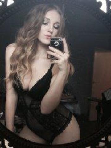 София Брюнетка Реал